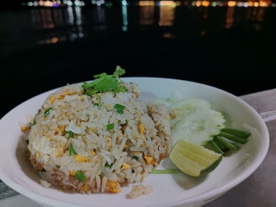 ข้าวผัดปู