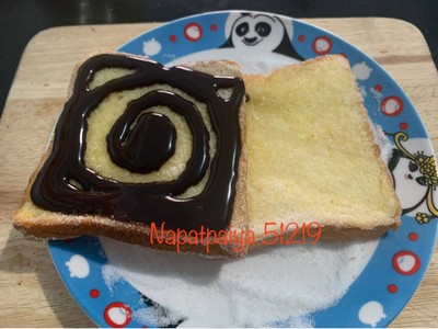 ขนมปังปิ้งเตาถ่าน ขนมปังปิ้งเตาถ่าน