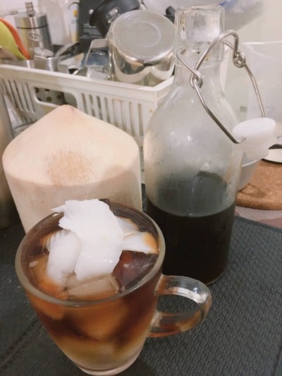 วิธีทำ กาแฟสกัดเย็นน้ำมะพร้าวอ่อน วิธีทำ กาแฟสกัดเย็นน้ำมะพร้าวอ่อน