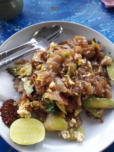 เมนูของร้าน ราชากะเพรา ( ร้านโรส ตลาดบ่อทอง ) สาขาเทพารักษ์ ซอยมังกร