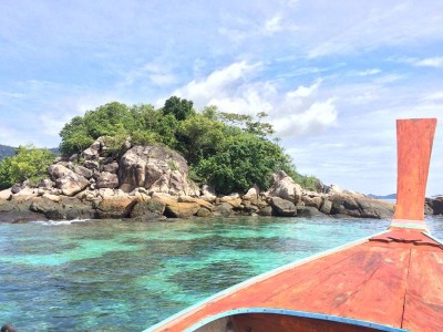 นั่งเรือพี่เทพชมวิวรอบเกาะ น้ำใส สวยงาม