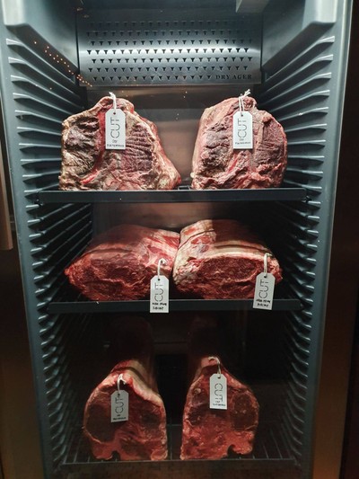 อาหาร หรือ เครื่องดื่ม