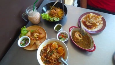 อาหาร หรือ เครื่องดื่ม