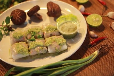ก๋วยเตี๋ยวลุยสวนไส้หมูสับเห็ดหอม ก๋วยเตี๋ยวลุยสวนไส้หมูสับเห็ดหอม