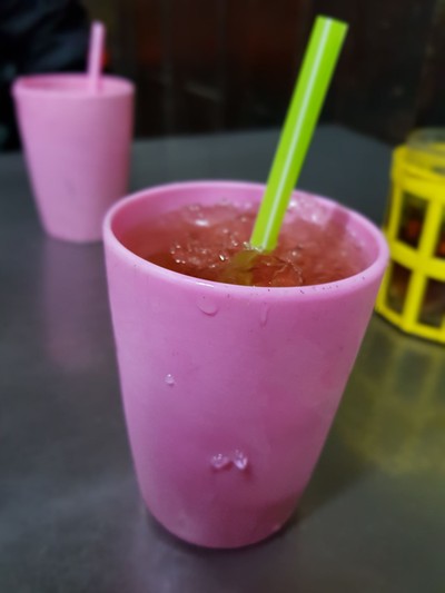 อาหาร หรือ เครื่องดื่ม