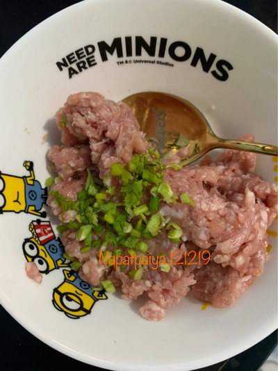 วิธีทำ เกี้ยวหมูแห้งต้มยำ วิธีทำ เกี้ยวหมูแห้งต้มยำ