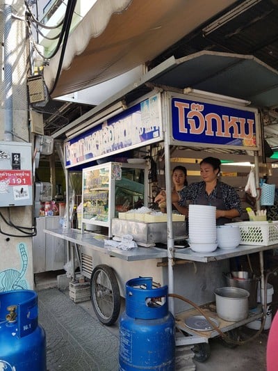โจ๊ก-เกาเหลาเลือดหมูเจ้าเก่า (เจ๊ตุ่ม)