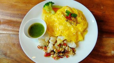 ยักษ์ใหญ่ไข่ข้น (Yakyaikaikon)