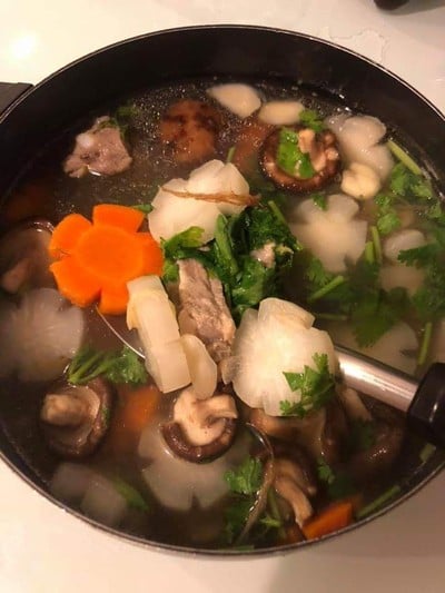 ต้มหัวไชเท้ากระดูกหมู