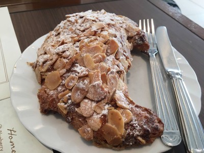 Almond Croissant Box Set
