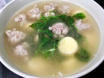 แกงจืดเตาหู้หมูสับสาหร่ายตำลึง