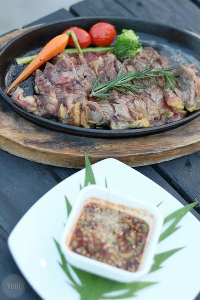 เนื้อออสเตรเลียย่างจิ้มแจ่ว