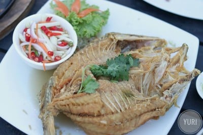 ปลากะพงทอดน้ำปลา