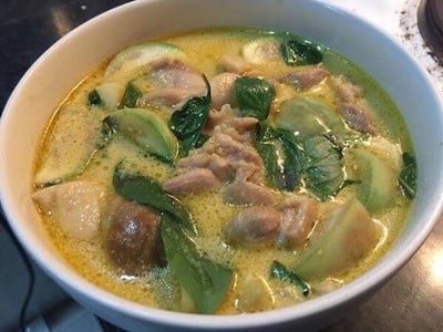 แกงเขียวหวานไก่สูตรนมสด แกงเขียวหวานไก่สูตรนมสด