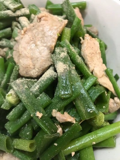 วิธีทำ ผัดดอกหอมใส่หมู