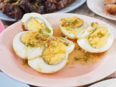 ร้านลาบลุงน้อย by ตี๋หลังมอ