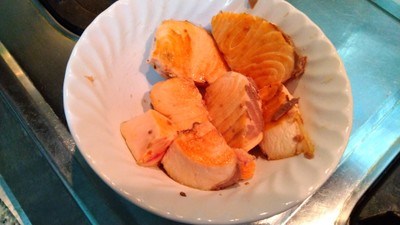 วิธีทำ ข้าวผัดปลาแซลมอน วิธีทำ ข้าวผัดปลาแซลมอน