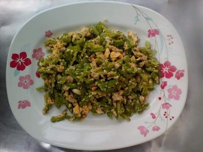 ผัดมะระไข่ใส่หมูสับ