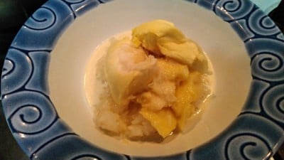 ข้าวเหนียวทุเรียนน้ำกะทิ