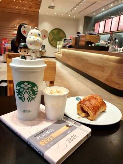 Starbucks (สตาร์บัคส์) Chic Hostel Starbucks (สตาร์บัคส์) Chic Hostel