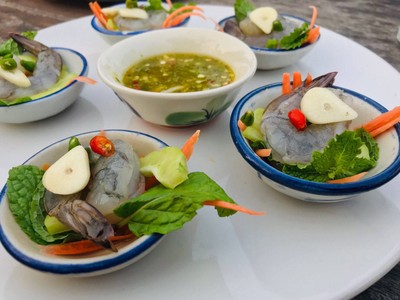 กุ้งแช่น้ำปลา