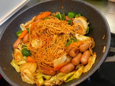วิธีทำ บะหมี่ผัดพริกแกงเกาหลี วิธีทำ บะหมี่ผัดพริกแกงเกาหลี