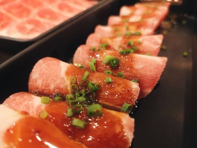 ชุดล่าไข่ลัคกี้บาร์บีกอนหมู