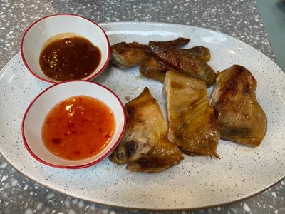 ไก่ย่างครึ่งตัว
