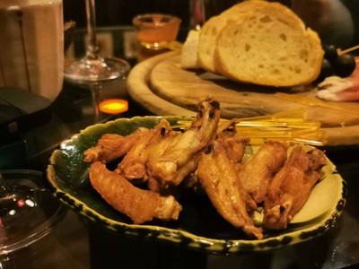 อาหาร หรือ เครื่องดื่ม