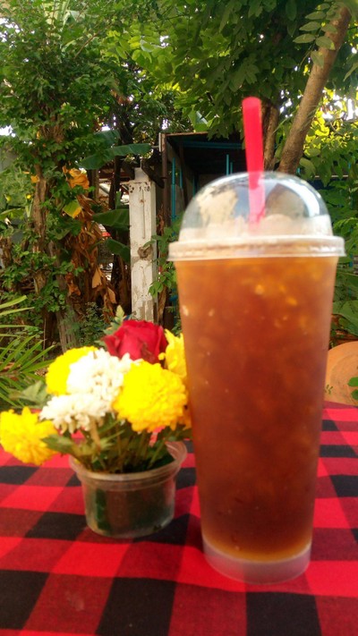 อเมริกาโน่เย็นใส่น้ำผึ้ง