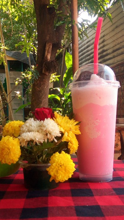 นมชมพูปั่น