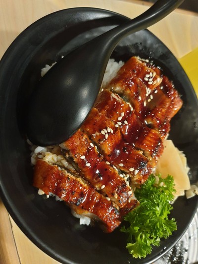 ข้าวหน้าปลาไหลญี่ปุ่น - Rice with Japanese Eel
