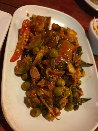 อาหาร หรือ เครื่องดื่ม