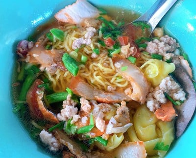 ก๋วยเตี๋ยวยายชด แชมป์คลองกระจง คลองกระจง อ.สวรรคโลก จ.สุโขทัย