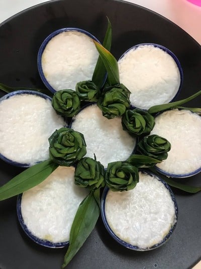 ขนมถ้วยใบเตย