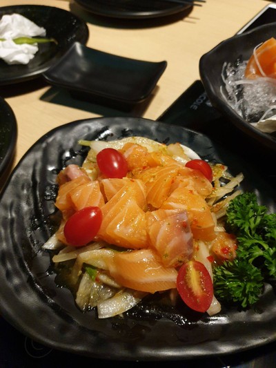 ยำแซลมอน - Salmon Spicy Salad