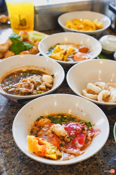 เมนูของร้าน ก๋วยเตี๋ยวเรือพระนคร ริมคลอง สามเสน