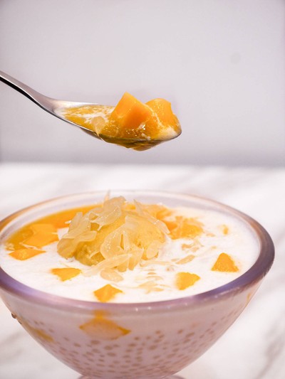Pomelo & mango with sago