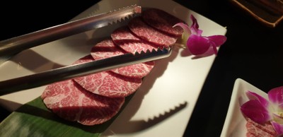 Kainomi" (800 baht) เป็นเนื้อส่วนสะโพก