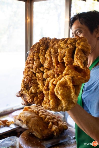 เมนูของร้าน หมูกรอบนายไซ ประชาชื่น