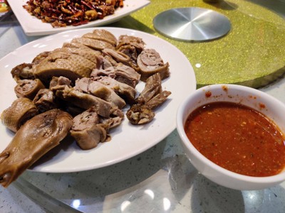 อาหาร หรือ เครื่องดื่ม