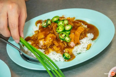 เมนูของร้าน หมูกรอบนายไซ ประชาชื่น