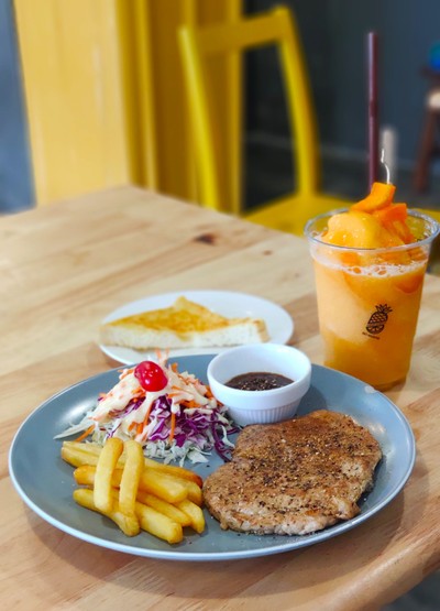 อาหาร หรือ เครื่องดื่ม