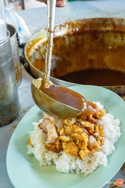 เมนูของร้าน หมูกรอบนายไซ ประชาชื่น