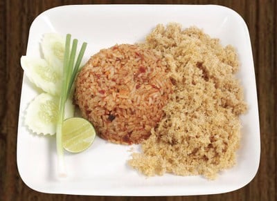 ข้าวคลุกน้ำพริกเผาปลาดุกฟู