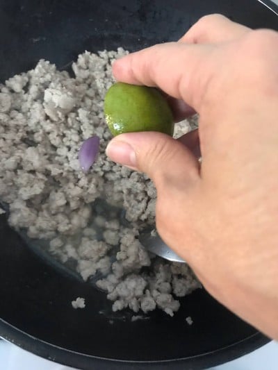 วิธีทำ ลาบหมูในถ้วยแตงร้าน