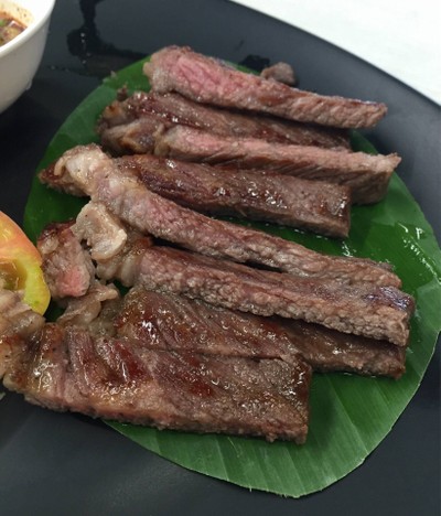 เนื้อโคขุนย่างจิ้มแจ่ว