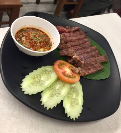 เนื้อโคขุนย่างจิ้มแจ่ว