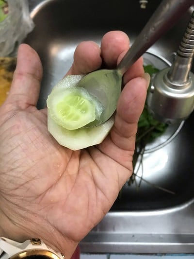 วิธีทำ ลาบหมูในถ้วยแตงร้าน