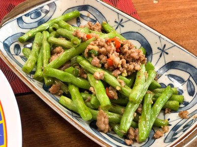 ผัดถแขกหมูสับ